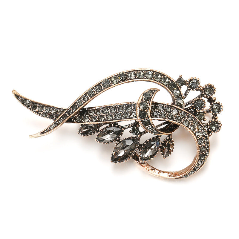 Fashion Personality Lady's Flower Zircon Brooch