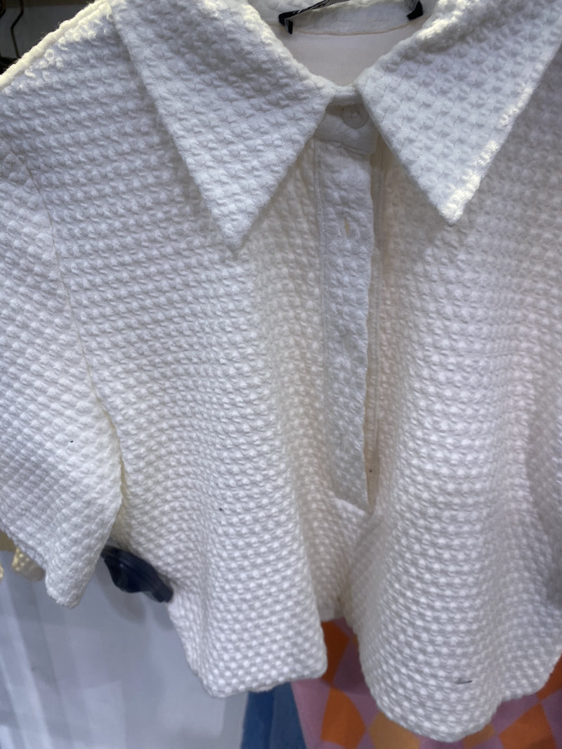 Cropped Short White Top With Short Sleeves