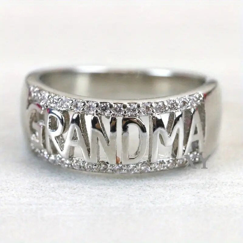Three-row Combination Geometric Round Four-claw Inlaid Ring