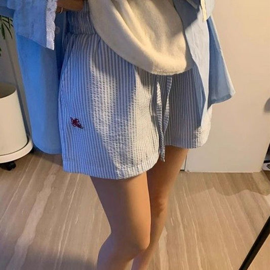 Blue Color With Pinky White Flowers Vertical Striped Hot Pants Women's Wide Leg Shorts Success Active