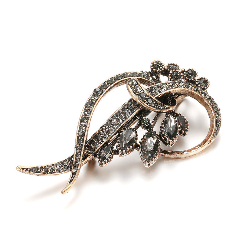 Fashion Personality Lady's Flower Zircon Brooch