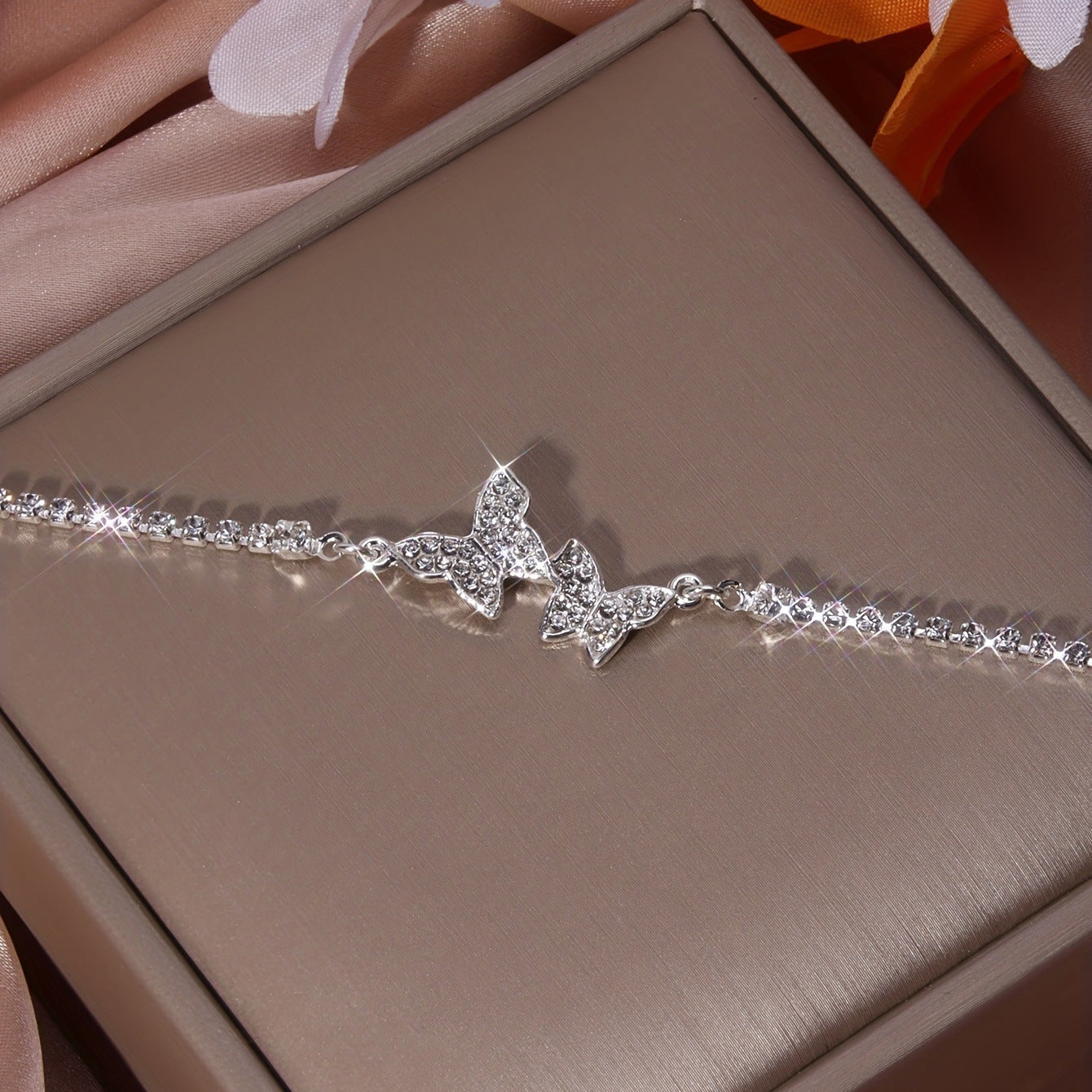 Design High-grade Inlaid Rhinestone Butterfly Anklet